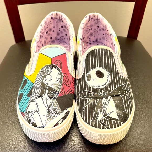 Women’s Disney Night Before Christmas Slip-On Shoes Size 9 - Picture 1 of 5